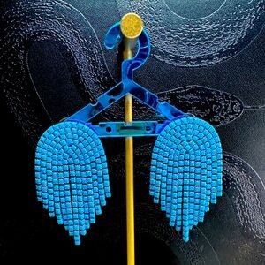 Feed Me Gems Malibu Barbie Blue